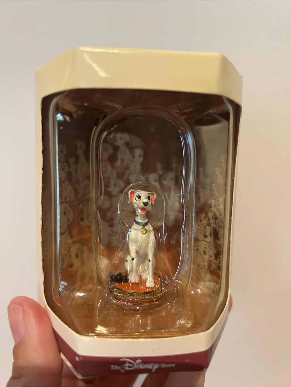 Disney TINY KINGDOM 101 Dalmatians ‘Perdita’ 1942 Vintage Figure